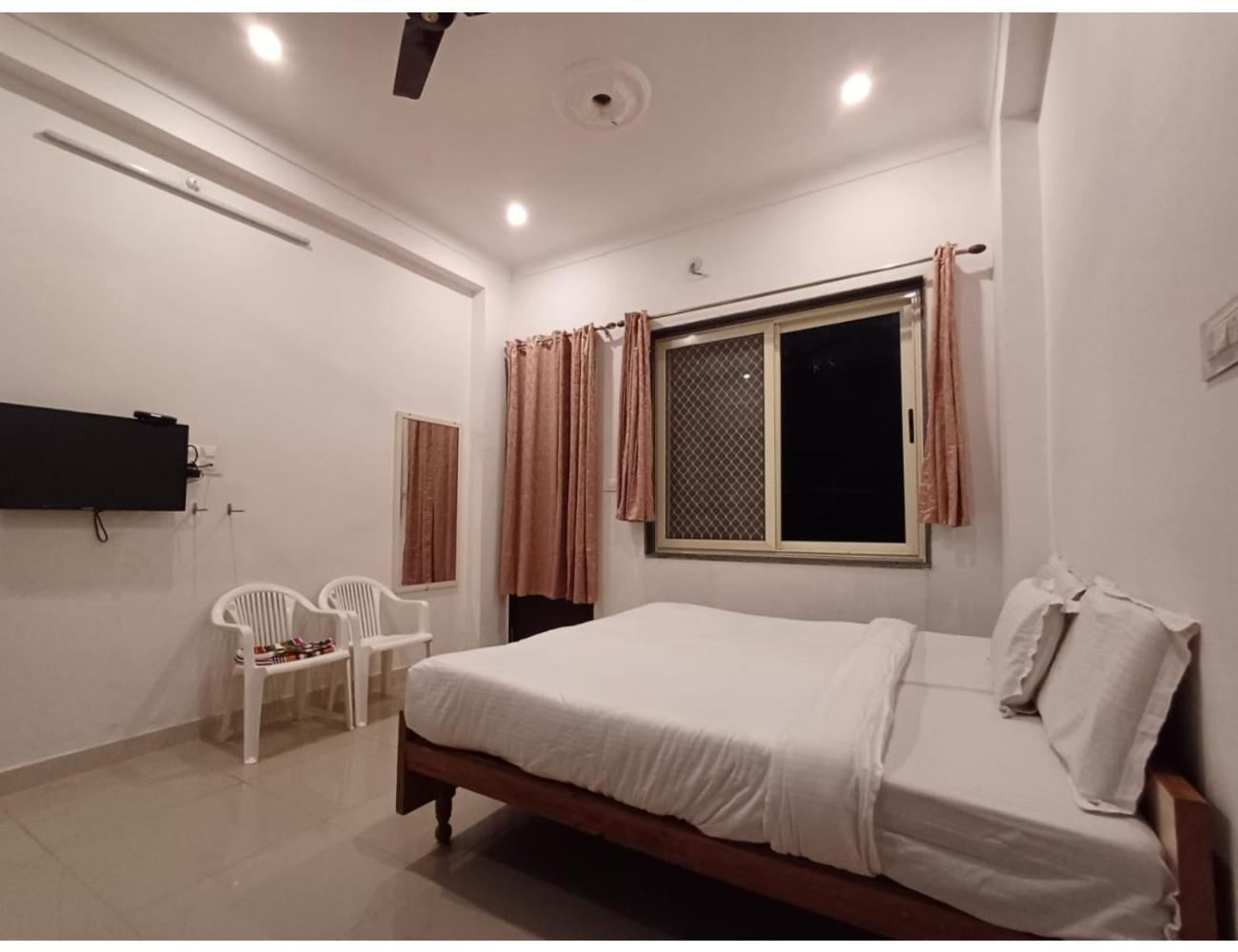 Homestay Chittor Inn, *